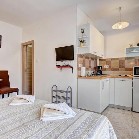 פאז'אנה Apartments Kajfes מראה חיצוני תמונה