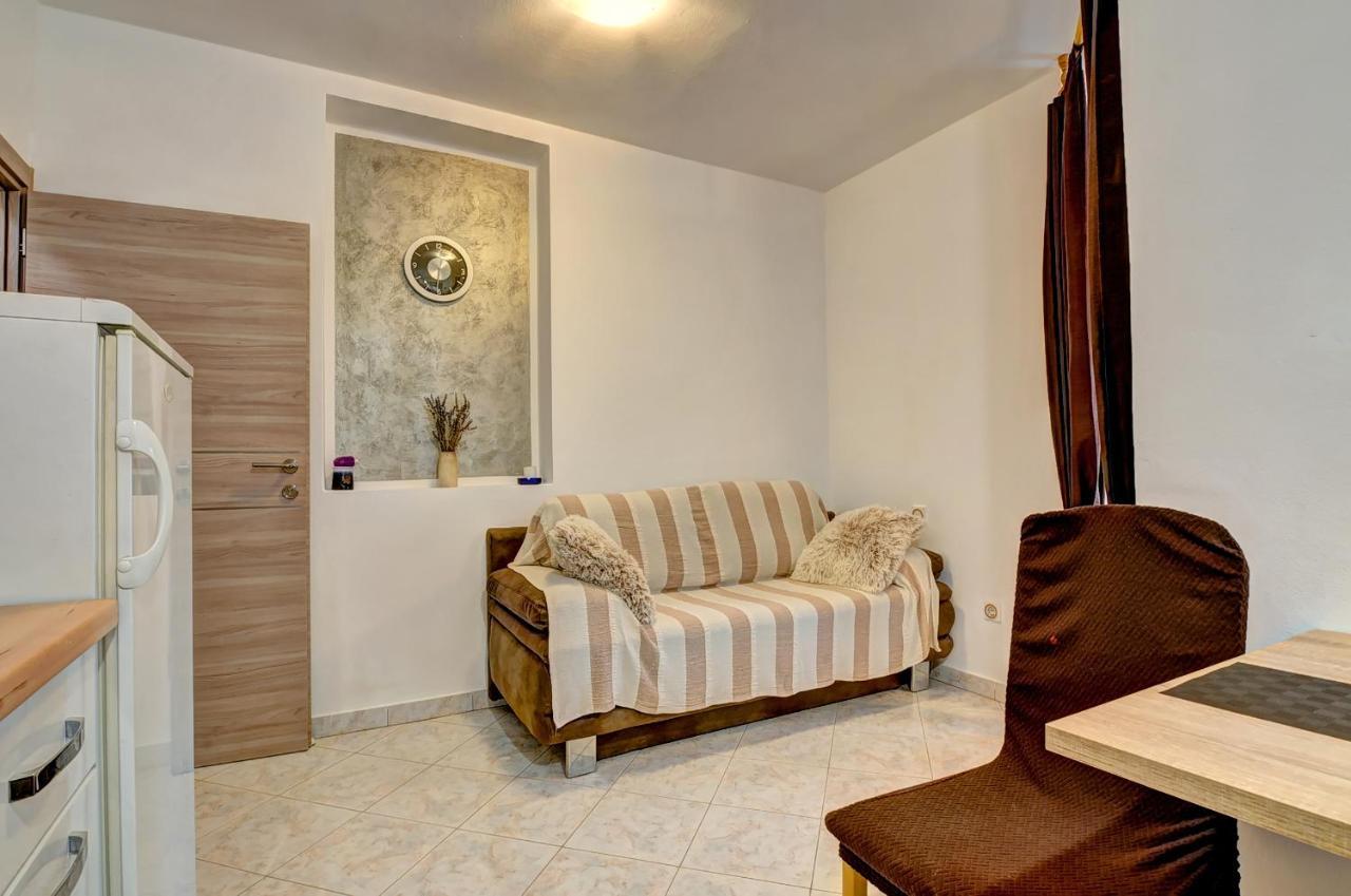 פאז'אנה Apartments Kajfes מראה חיצוני תמונה