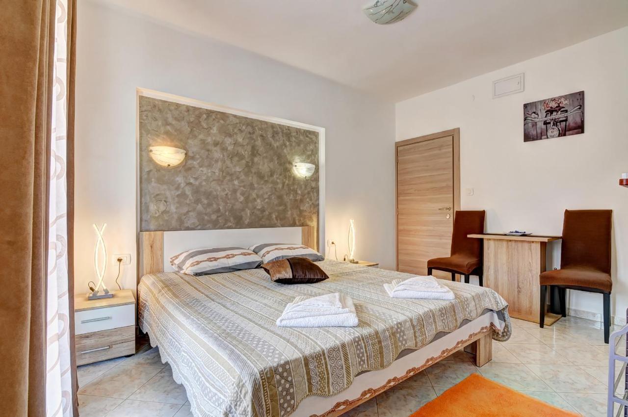 פאז'אנה Apartments Kajfes מראה חיצוני תמונה
