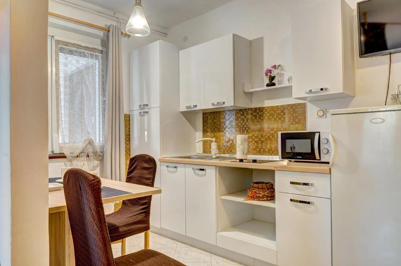 פאז'אנה Apartments Kajfes מראה חיצוני תמונה