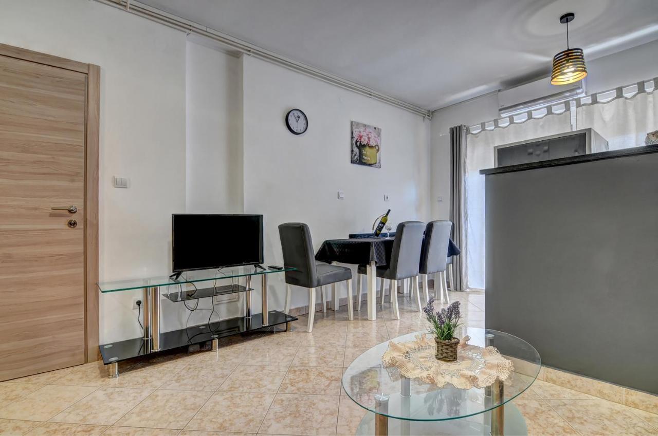 פאז'אנה Apartments Kajfes מראה חיצוני תמונה