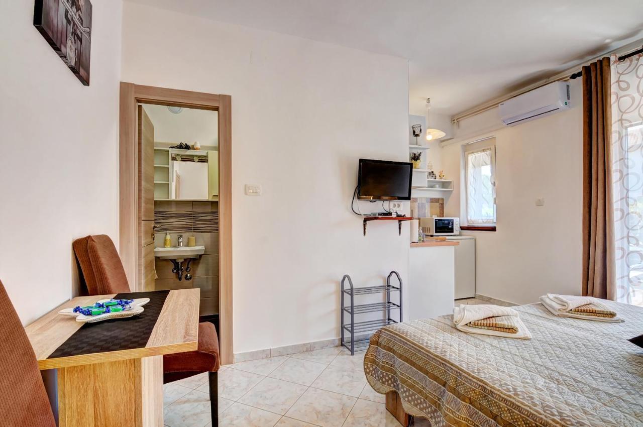 פאז'אנה Apartments Kajfes מראה חיצוני תמונה