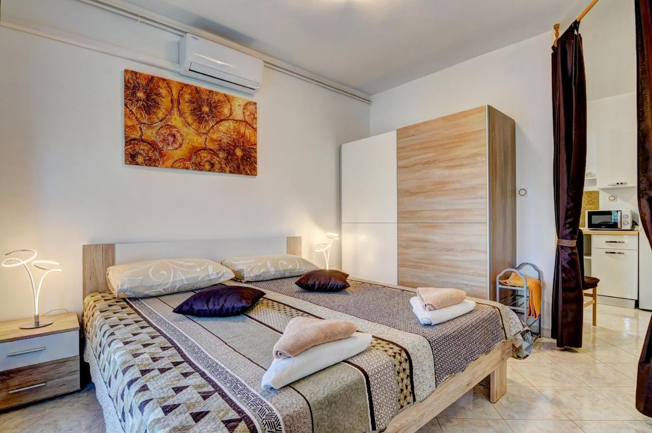 פאז'אנה Apartments Kajfes מראה חיצוני תמונה